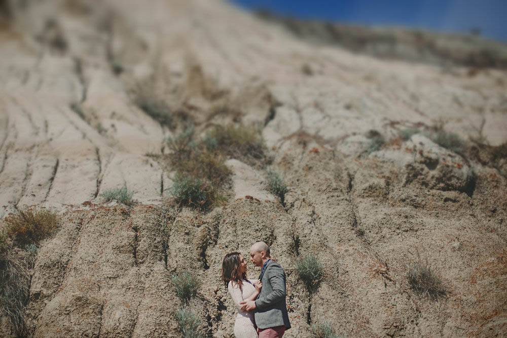 Striking-Red-Deer-River-Engagement-Session (19 of 24)