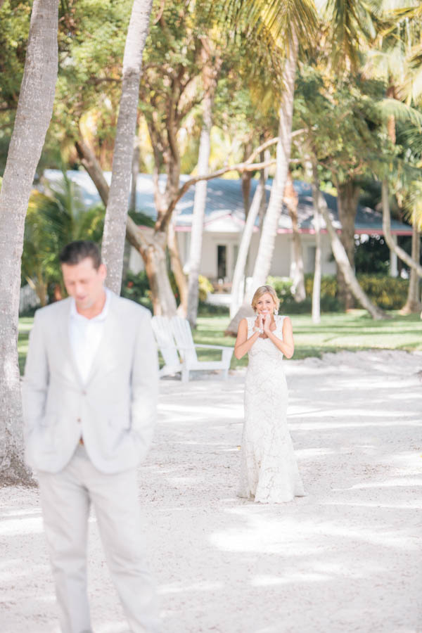 bridal portrait, photo by Chris Glenn | via junebugweddings.com bridal portrait, photo by Chris Glenn | via junebugweddings.com