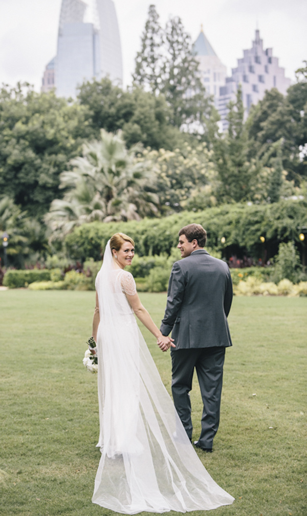 elegant garden wedding at Atlanta Botanical Garden in Atlanta, Georgia, photos by Atlanta wedding photographer Vue Photography | via junebugweddings.com elegant garden wedding at Atlanta Botanical Garden in Atlanta, Georgia, photos by Atlanta wedding photographer Vue Photography | via junebugweddings.com