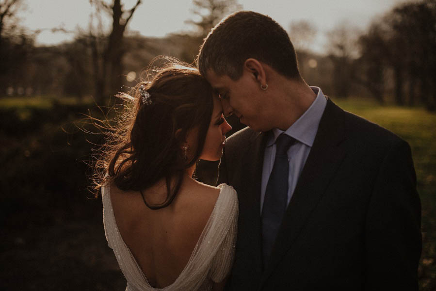 Romantic-Serbian-Wedding-Shoot-in-the-Botanical-Garden-22