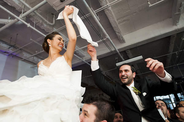 glamorous eco friendly jewish wedding at AT&T center in Los Angeles, California, photos by Callaway Gable | via junebugweddings.com glamorous eco friendly jewish wedding at AT&T center in Los Angeles, California, photos by Callaway Gable | via junebugweddings.com