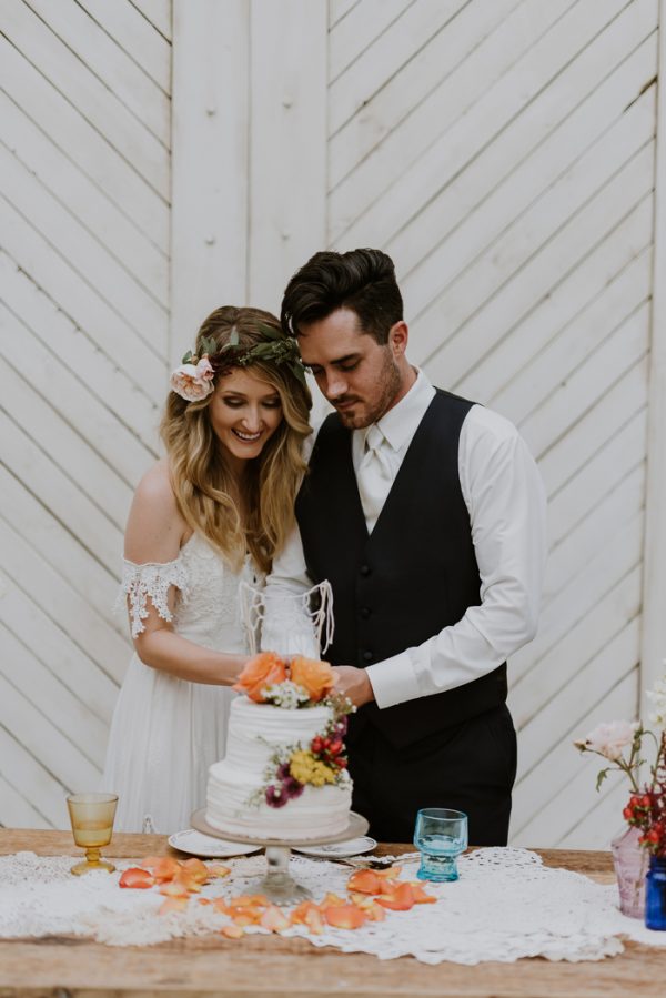 boho-nashville-wedding-inspiration-at-meadow-hill-farm-27-600x899