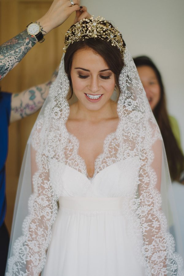 this-irish-wedding-at-galgorm-resort-and-spa-is-the-epitome-of-understated-elegance-5-600x899