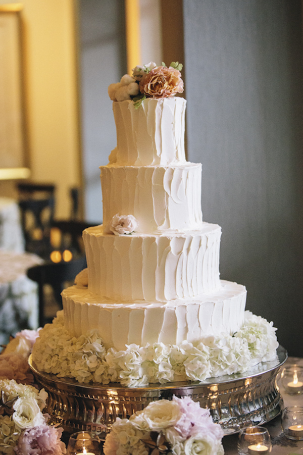elegant garden wedding at Atlanta Botanical Garden in Atlanta, Georgia, photos by Atlanta wedding photographer Vue Photography | via junebugweddings.com elegant garden wedding at Atlanta Botanical Garden in Atlanta, Georgia, photos by Atlanta wedding photographer Vue Photography | via junebugweddings.com
