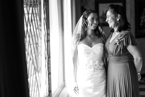 tropical Costa Rica destination wedding with photography by A Brit & A Blonde | junebugweddings.com tropical Costa Rica destination wedding with photography by A Brit & A Blonde | junebugweddings.com