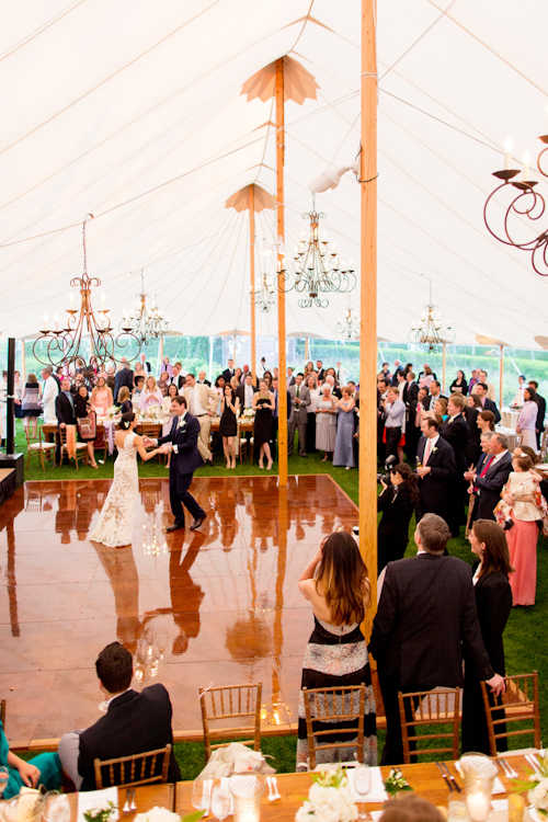 garden wedding at Inn at Windmill Lane, Amagansett, New York, with photos by Jonathan Young Weddings | via junebugweddings.com garden wedding at Inn at Windmill Lane, Amagansett, New York, with photos by Jonathan Young Weddings | via junebugweddings.com
