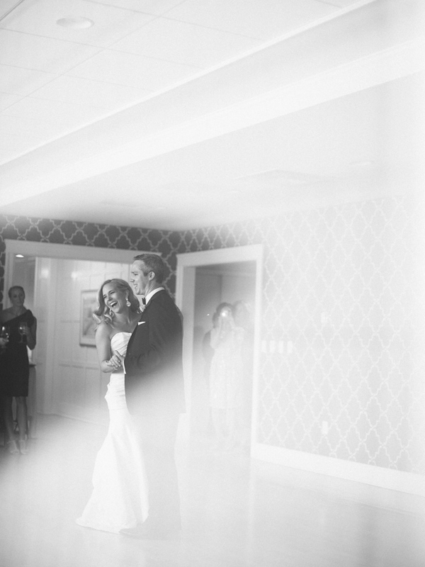 navy and pink nautical wedding at White Bear Yacht Club, Minnesota, photos by Geneoh Photography navy and pink nautical wedding at White Bear Yacht Club, Minnesota, photos by Geneoh Photography