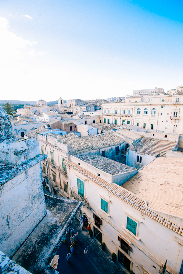 elopement inspiration photo shoot in Sicily, Italy with photography by Stefano Santucci | via junebugweddings.com elopement inspiration photo shoot in Sicily, Italy with photography by Stefano Santucci | via junebugweddings.com