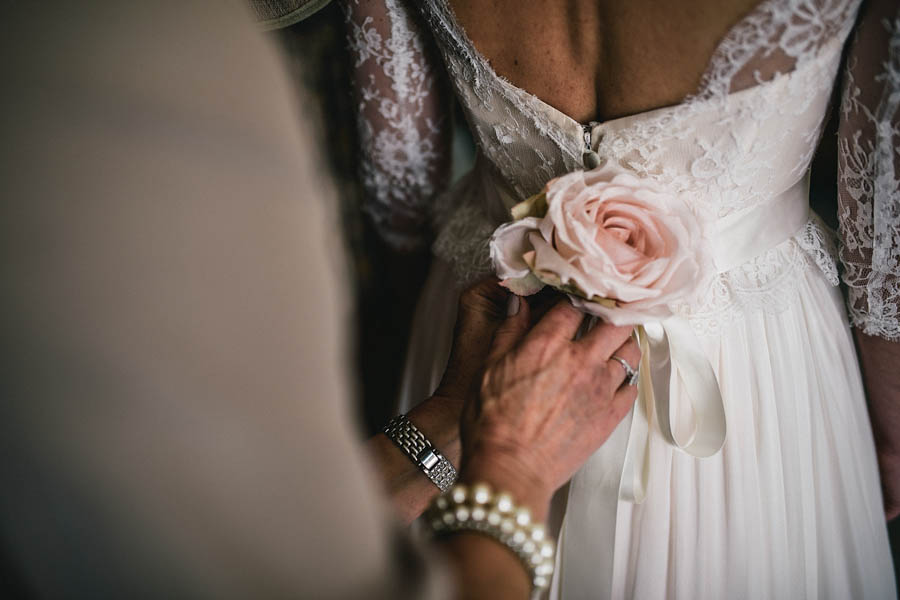 nature-inspired-iscoyd-park-wedding-in-the-countryside-14