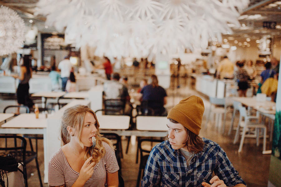these-ikea-engagement-photos-are-as-sweet-as-they-are-unique-29