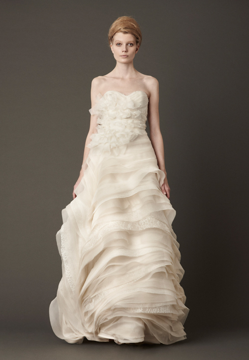 Vera Wang Fall 2013 Wedding Dress Collection | junebugweddings.com Vera Wang Fall 2013 Wedding Dress Collection | junebugweddings.com