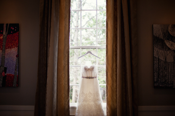 mint and cream wedding at The Estate in Atlanta, Georgia, photo by Scobey Photography | via junebugweddings.com mint and cream wedding at The Estate in Atlanta, Georgia, photo by Scobey Photography | via junebugweddings.com