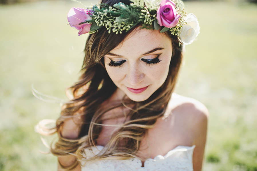 Bohemian-Iowa-Wedding-at-The-Rustic-Rose-Barn-Amanda-Basteen-16