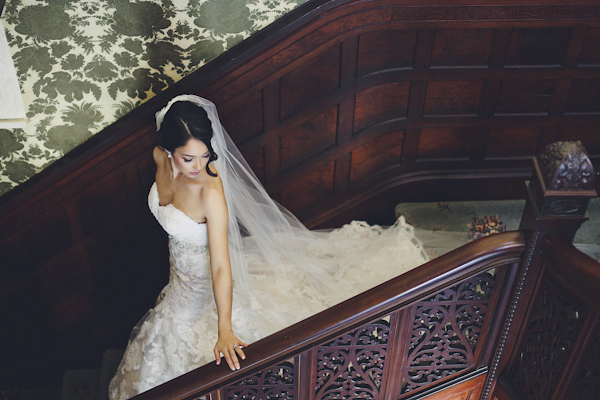 traditional and timeless bridal style, photo by Christina Carroll Photography | via junebugweddings.com traditional and timeless bridal style, photo by Christina Carroll Photography | via junebugweddings.com