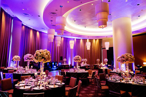 chic and stylish Chicago wedding at The Trump Hotel & Tower, photos by Olivia Leigh Photographie | via junebugweddings.com chic and stylish Chicago wedding at The Trump Hotel & Tower, photos by Olivia Leigh Photographie | via junebugweddings.com