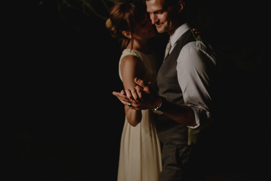 this-dinner-for-two-at-areias-do-seixo-was-the-sweetest-elopement-under-the-stars-31