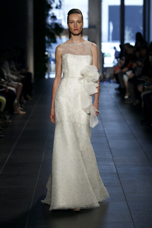 Rivini wedding dress from the Spring 2014 bridal collection | via junebugweddings.com Rivini wedding dress from the Spring 2014 bridal collection | via junebugweddings.com