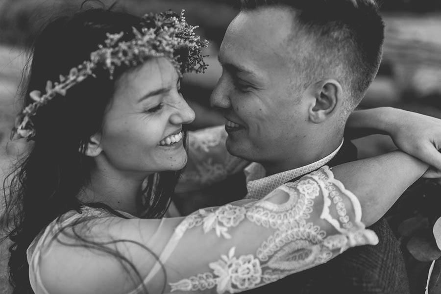 Wild-and-Natural-Engagement-Photos-at-Meadowdale-Beach-Park-Irinart-56