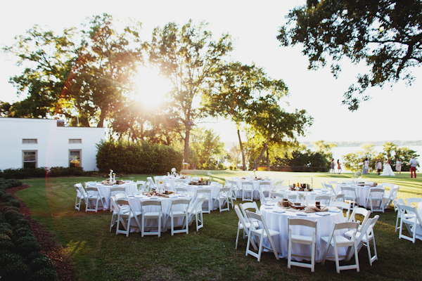 garden wedding venue, photo by Erik Clausen | via junebugweddings.com garden wedding venue, photo by Erik Clausen | via junebugweddings.com