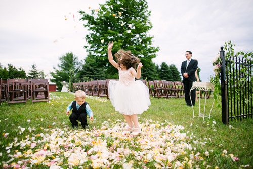 vintage metallic vineyard wedding in Michigan, photo by Dan Stewart Photography | via junebugweddings.com vintage metallic vineyard wedding in Michigan, photo by Dan Stewart Photography | via junebugweddings.com