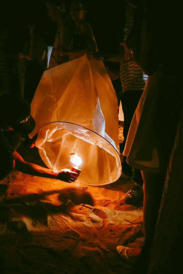 the-sunset-ceremony-in-this-aleenta-resort-wedding-is-what-dreams-are-made-of-24