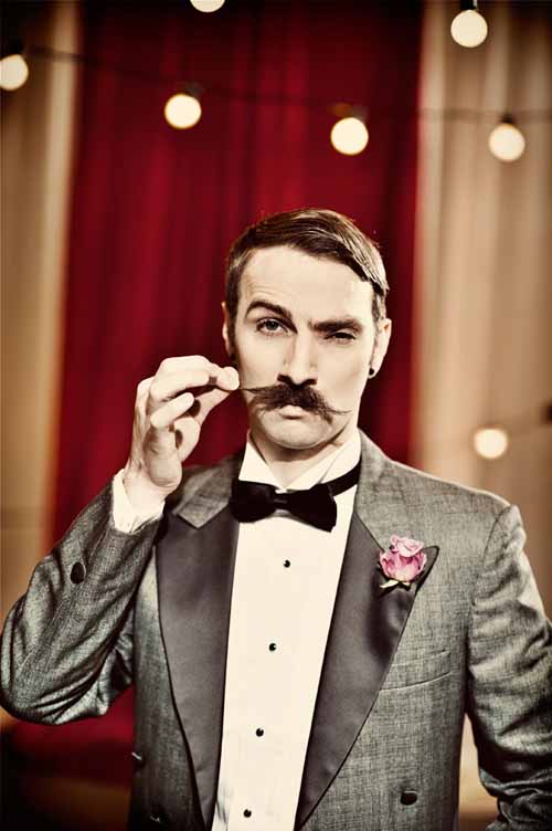 vintage circus wedding inspiration from Get Hitched Give Hope - photos by Laurel McConnell via junebugweddings.com vintage circus wedding inspiration from Get Hitched Give Hope - photos by Laurel McConnell via junebugweddings.com