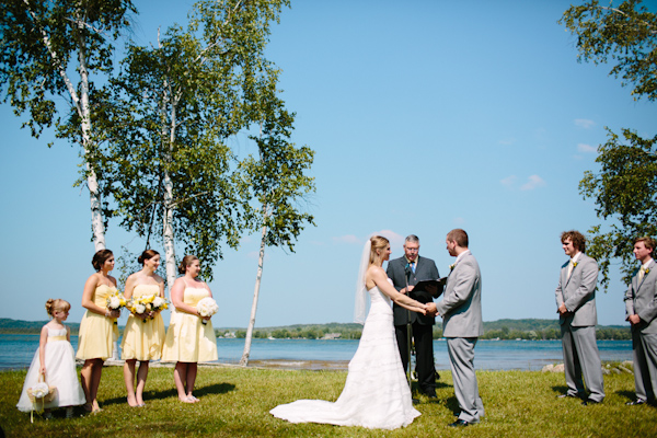 sunny rustic barn wedding in Michigan with photos by Dan Stewart | via junebugweddings.com sunny rustic barn wedding in Michigan with photos by Dan Stewart | via junebugweddings.com