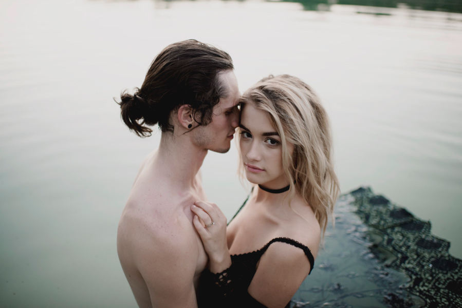 elopement-inspiration-for-two-wild-souls-in-love-36