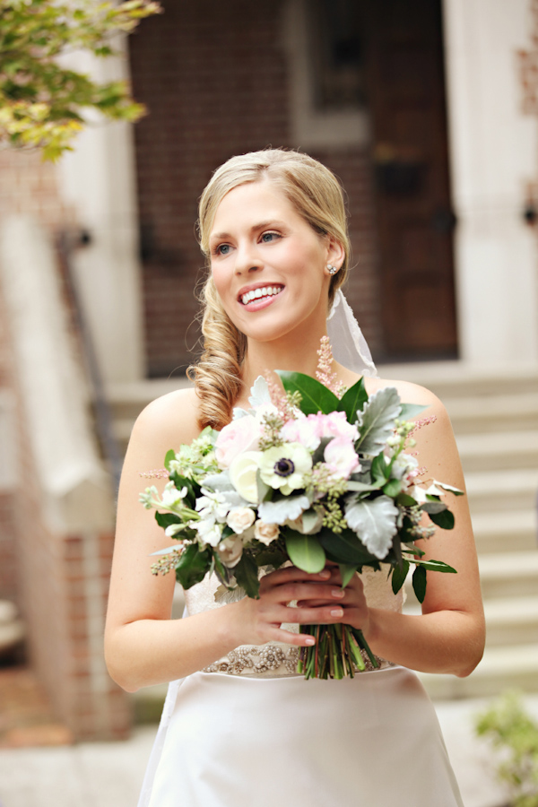 North Carolina wedding at The Carolina Yacht Club, photo by Whitebox Photo | via junebugweddings.com North Carolina wedding at The Carolina Yacht Club, photo by Whitebox Photo | via junebugweddings.com