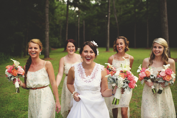 rain on wedding day at Glen Venue, Florida, photo by Jason Mize | via junebugweddings.com rain on wedding day at Glen Venue, Florida, photo by Jason Mize | via junebugweddings.com