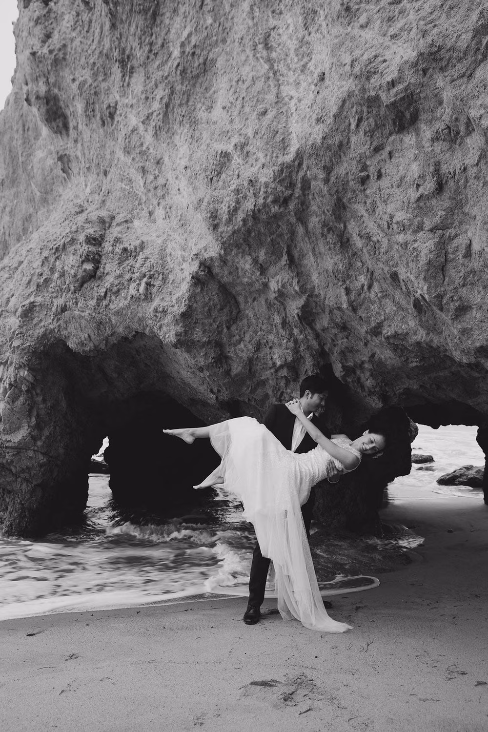 Post-Wedding-Shoot-on-the-Beach-at-Sunrise-Jeff-Plus-Amber (12 of 20)