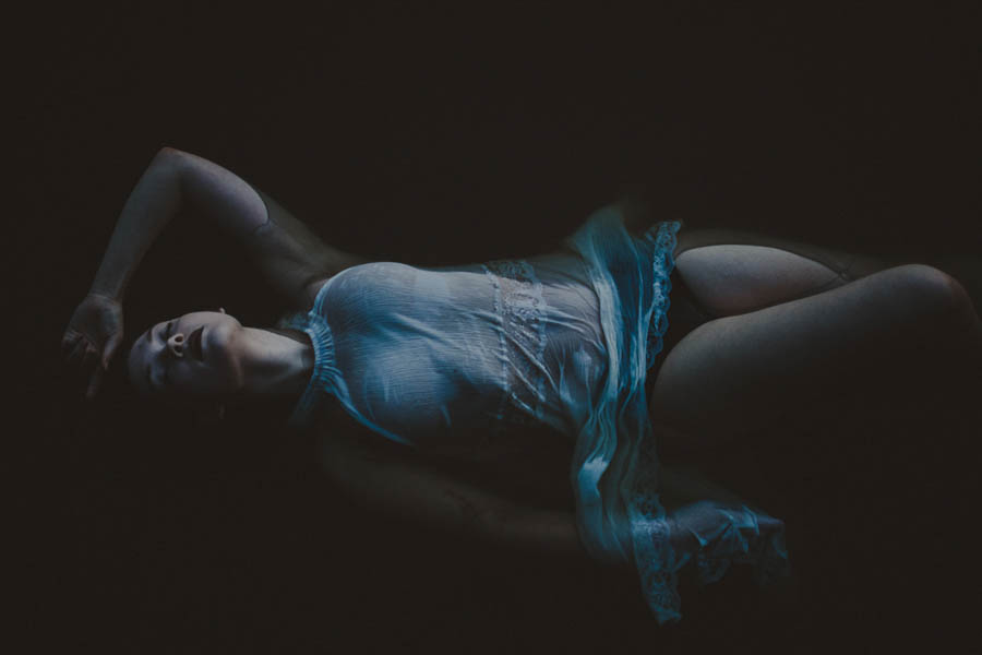 Artistic-Boudoir-Session-in-Ohio-The-Wayfarers-Photography (16 of 22)