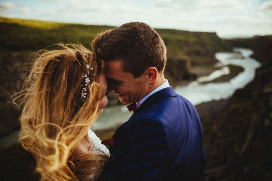 crazy-passionate-icelandic-wedding-adventure-maciej-suwalowski-4