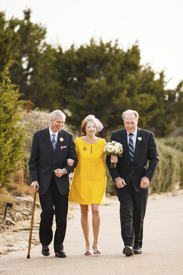 yellow and gray elopement wedding in Austin, Texas - Jake Holt Photography | via junebugweddings.com yellow and gray elopement wedding in Austin, Texas - Jake Holt Photography | via junebugweddings.com