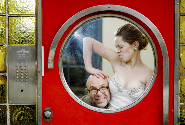hilarious wedding photo by Tatiana Brewslow Photography | via junebugweddings.com hilarious wedding photo by Tatiana Brewslow Photography | via junebugweddings.com