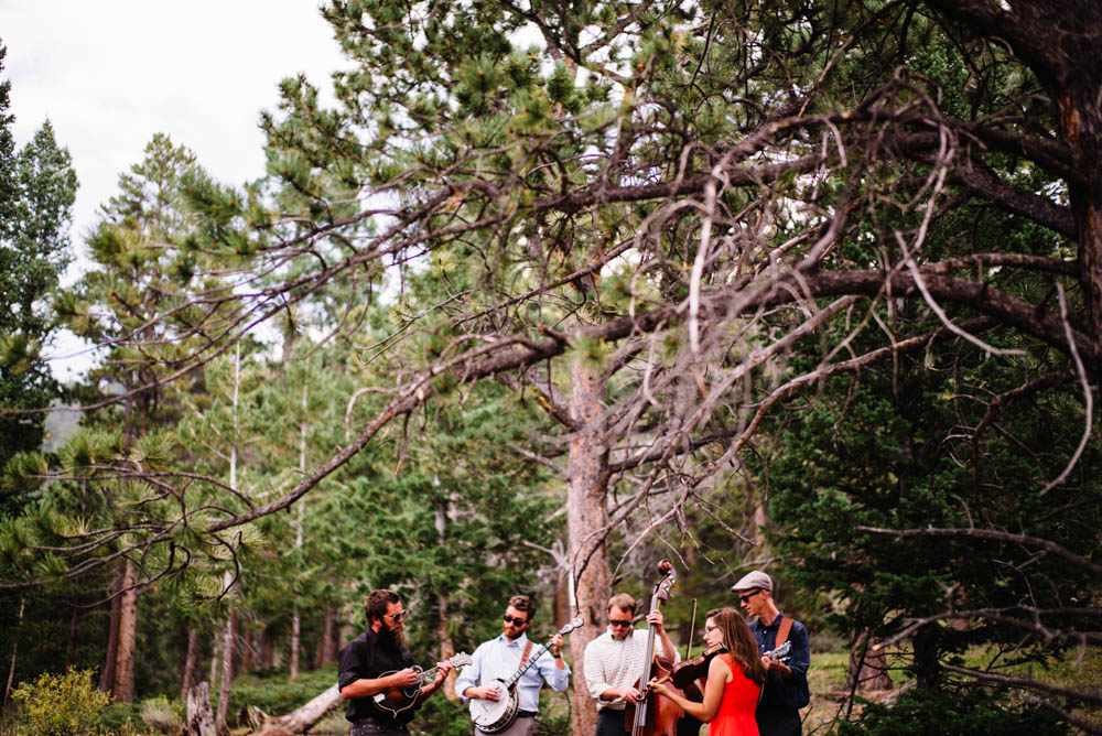 Romantic-Estes-Park-Wedding-at-Taharaa-Mountain-Lodge (6 of 27)