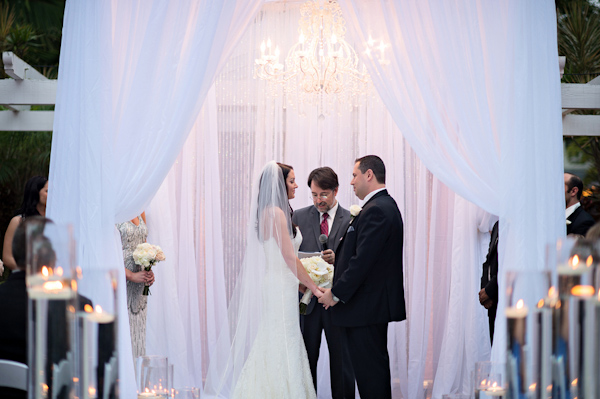 glamorous bridal party style, photo by Kristen Weaver Photography | via junebugweddings.com glamorous bridal party style, photo by Kristen Weaver Photography | via junebugweddings.com