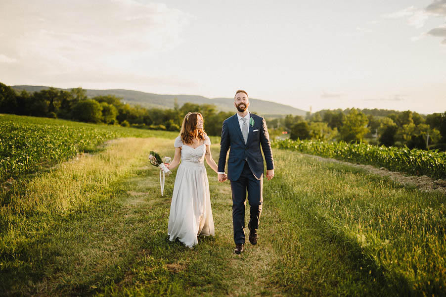naturally-beautiful-pioneer-farms-wedding-in-warwick-new-york-28