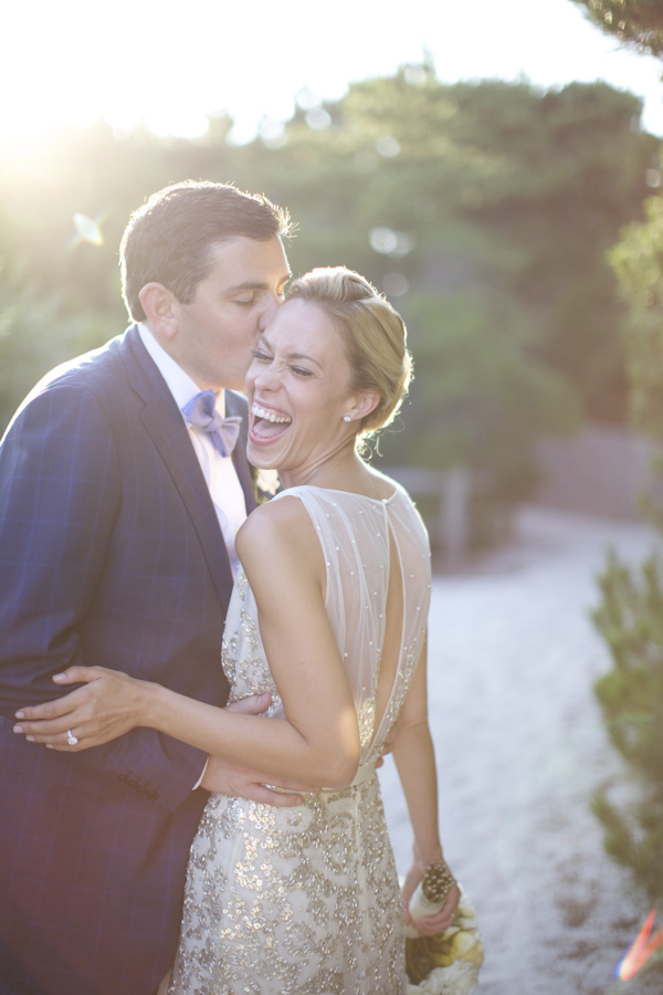 intimate New Jersey wedding at Haven Beach, photos by Sarah DiCicco Photography | via junebugweddings.com intimate New Jersey wedding at Haven Beach, photos by Sarah DiCicco Photography | via junebugweddings.com