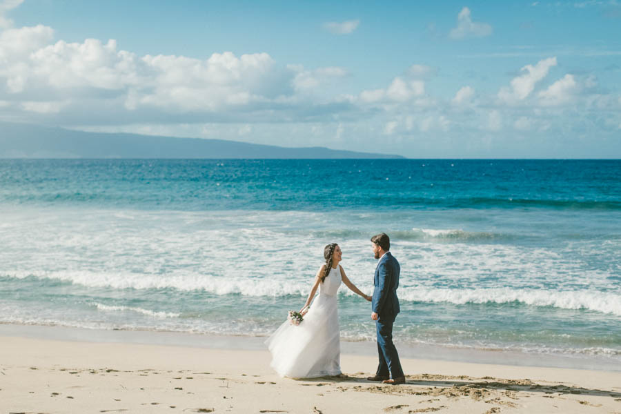 Spontaneous-Seaside-Elopement-Kapalua-Maui-16