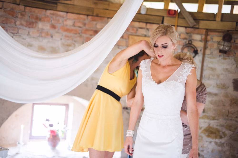 Yellow-Grey-Wedding-Mantas-Photography-1-5