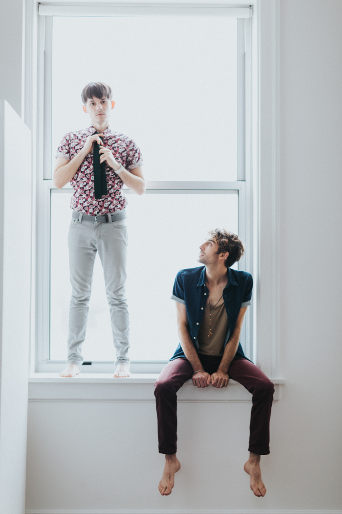 modern-minimalist-engagement-photos-in-chicago-24