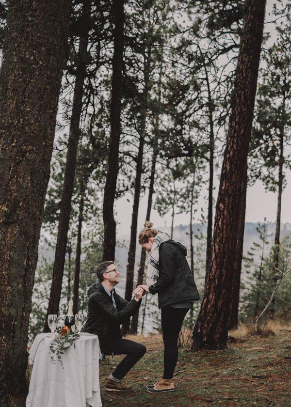 intimate-idaho-proposal-at-higgins-point-10