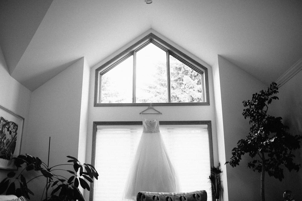 Outdoor-wedding-in-manitoba-modern-pixel (1 of 27)