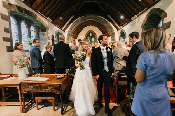 church wedding ceremony, photo by Sansom Photography | via junebugweddings.com church wedding ceremony, photo by Sansom Photography | via junebugweddings.com