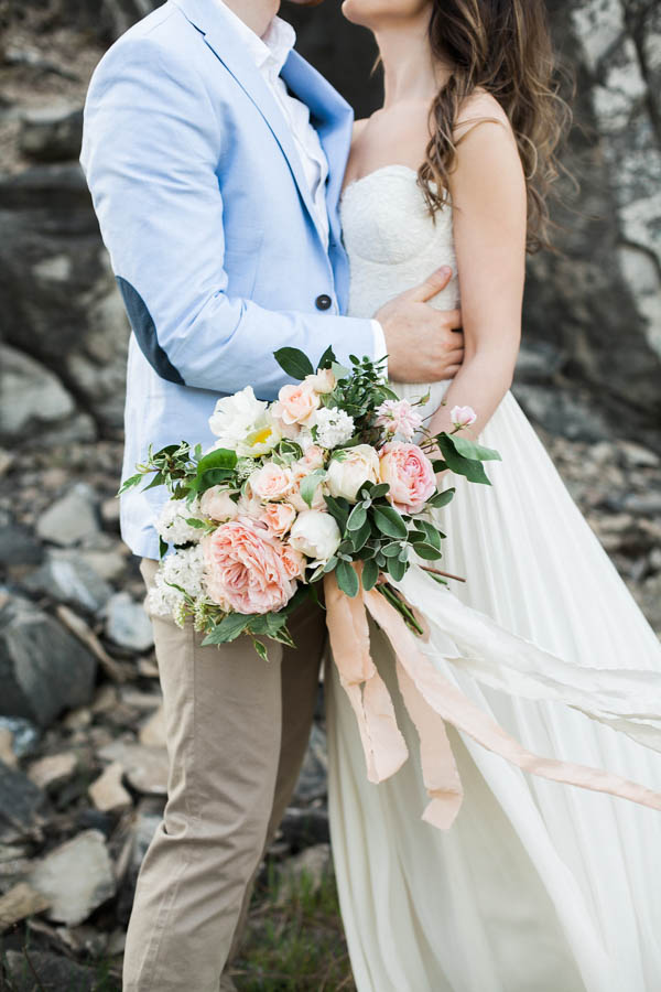 Romantic-Columbia-Gorge-Wedding-Inspiration-Angela-Shae (12 of 24)