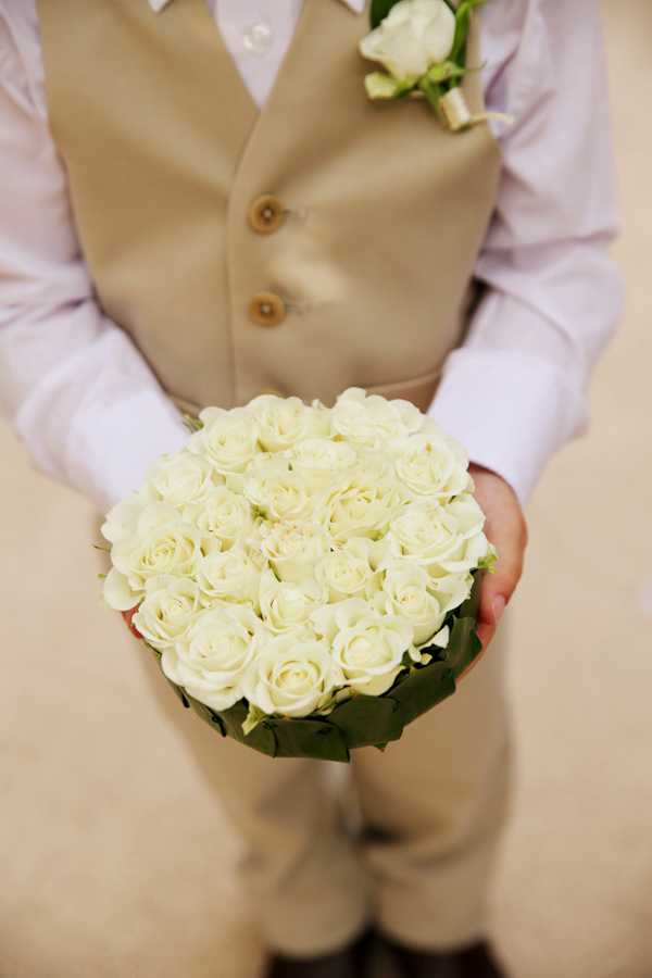 destination wedding in Cabo with photos by Chris + Lynn Photographers | via junebugweddings.com destination wedding in Cabo with photos by Chris + Lynn Photographers | via junebugweddings.com