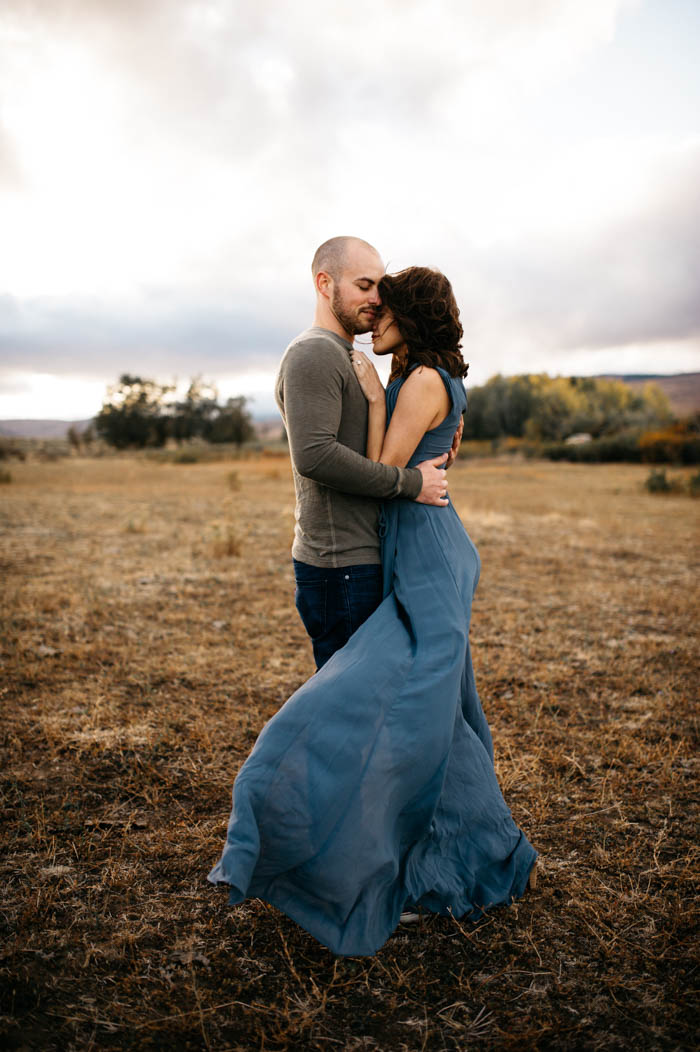 youll-never-guess-where-these-desert-engagement-photos-really-took-place-tonie-christine-photography-13