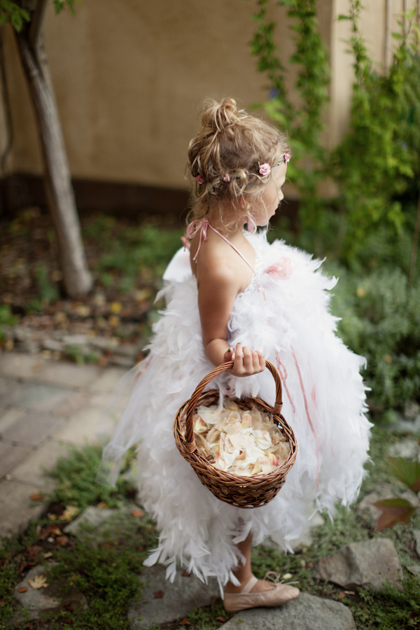 peach and cream rustic winery wedding in Naramata, BC with photos by Whitney Lane Photography | via junebugweddings.com peach and cream rustic winery wedding in Naramata, BC with photos by Whitney Lane Photography | via junebugweddings.com