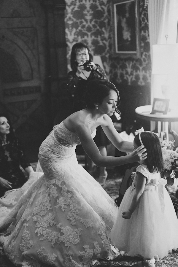 traditional and timeless bridal style, photo by Christina Carroll Photography | via junebugweddings.com traditional and timeless bridal style, photo by Christina Carroll Photography | via junebugweddings.com